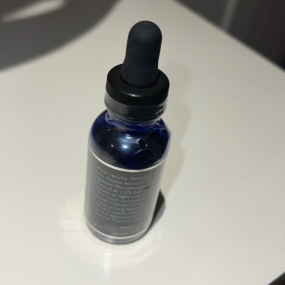 Peter Thomas Roth Retinol PM Night Serum - Picture 3 of 4